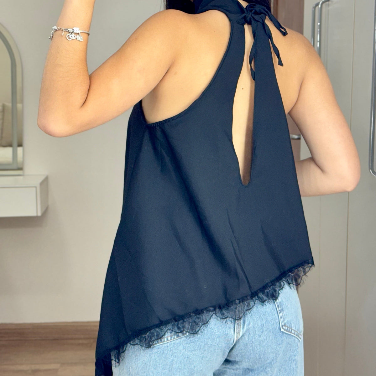 Blusa Regata Assimétrica com Renda - Alany Boutique