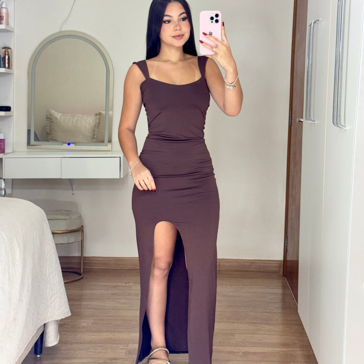 Vestido Longo Com Fenda Suplex - Marrom Café - Alany Boutique