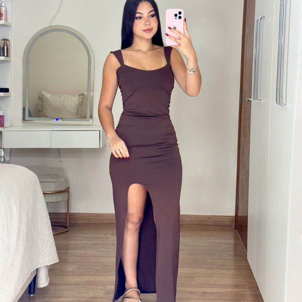 Vestido Longo Com Fenda Suplex